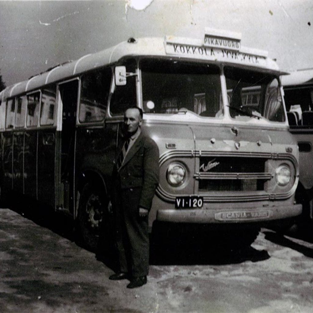 Historia Linja autoliikenne Esa Oksa